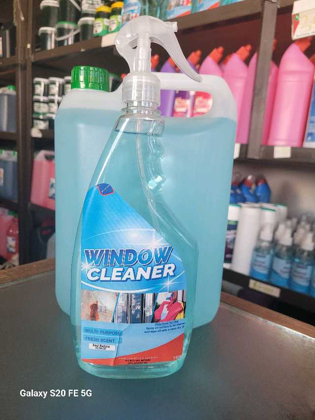 window cleaner