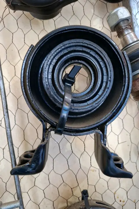 centre bearing