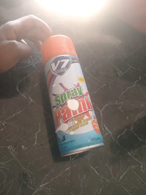 V7 EXPERT Red Spray Paint