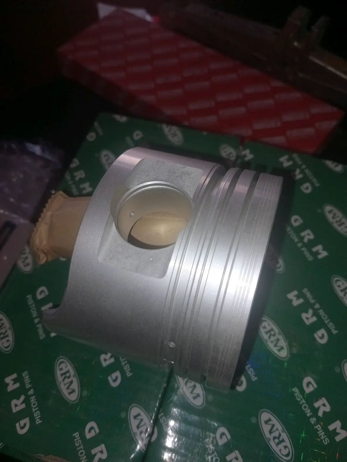 Pistons