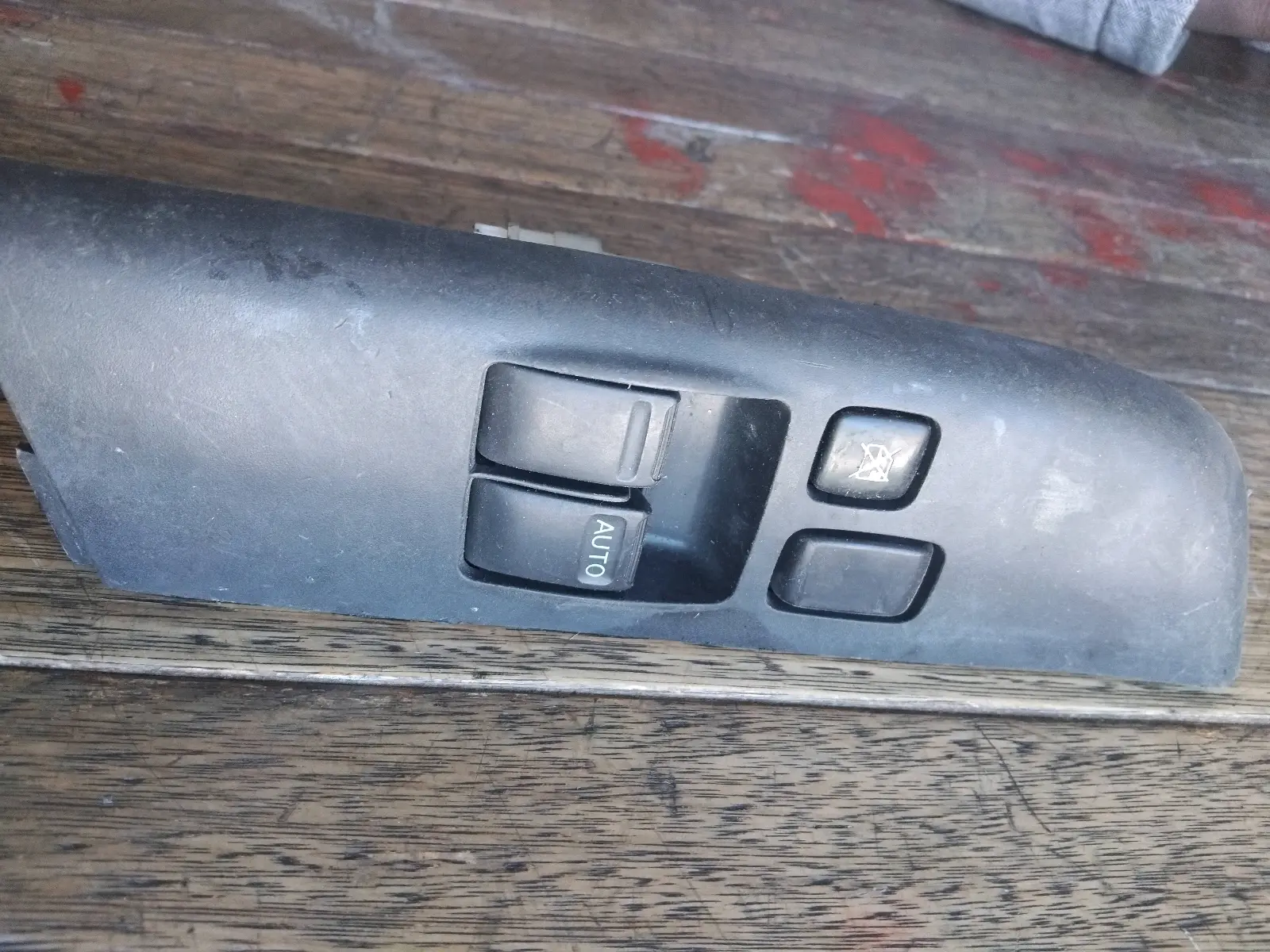 Double window switch for caravan