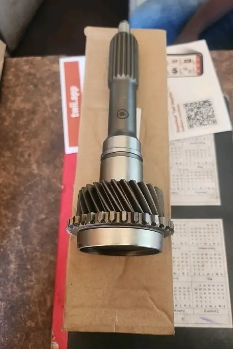 FK Transmission Input Shaft. Spigot shaft 28 teeth