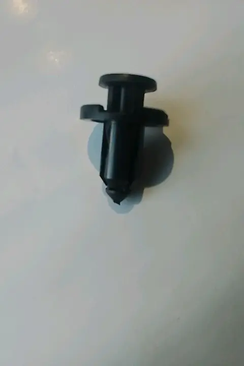 Push-Pin Rivet ( retainer clips)
