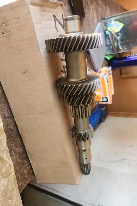 lay shaft for 44 teeth Hiace
