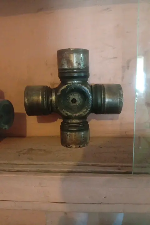 Universal Joint Cross