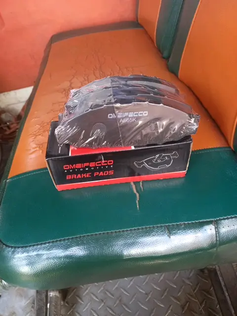 OMEIFECCO Brake Pad Set