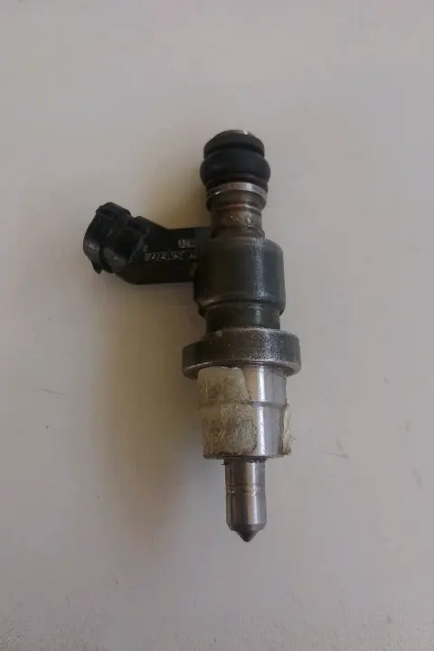 DENSO Fuel Injector