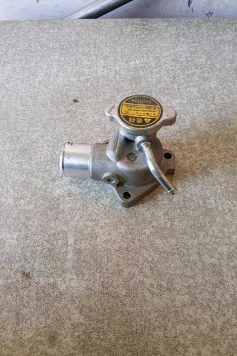 Toyota HiaceThermostat Housing with Radiator Cap