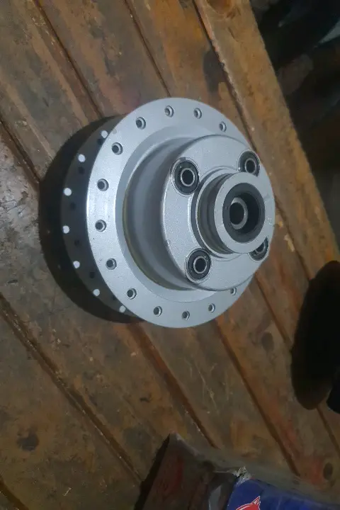 Rear hub