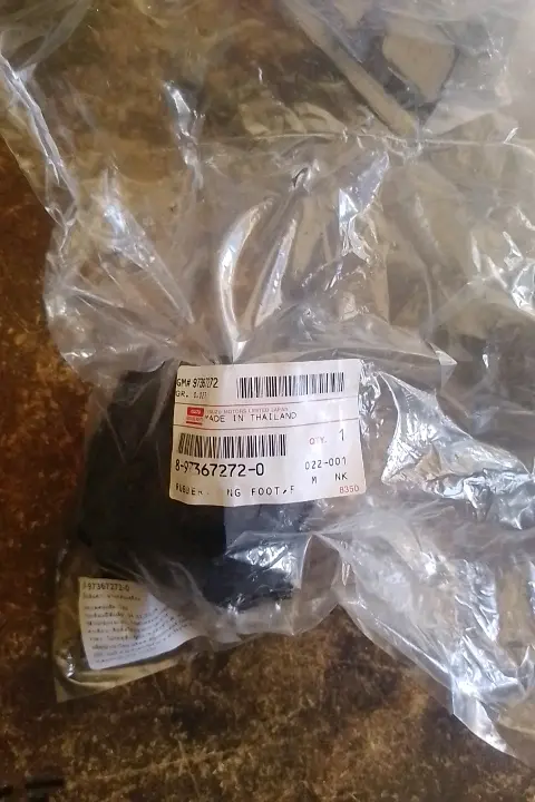 ISUZU MOTORS LIMITED JAPAN Rubber Foot